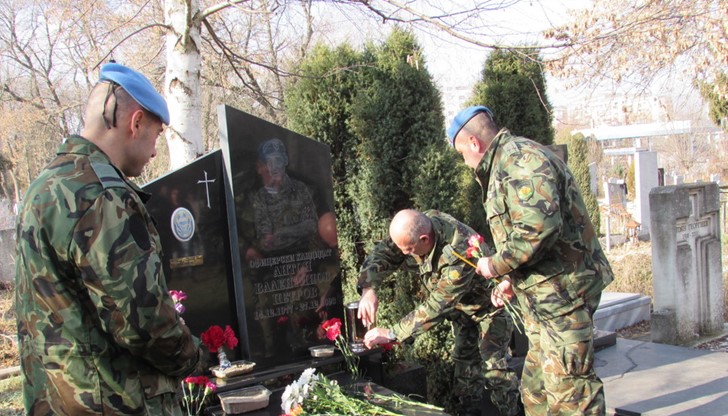 Антон Петров загина само две седмици, след като навърши 26 години Антон Петров загина само две седмици, след като навърши 26 години