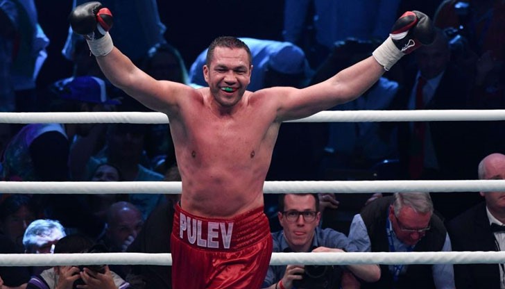 Още по време на мача хиляди не спираха да недоволстват: Цирк! Върнете ни парите