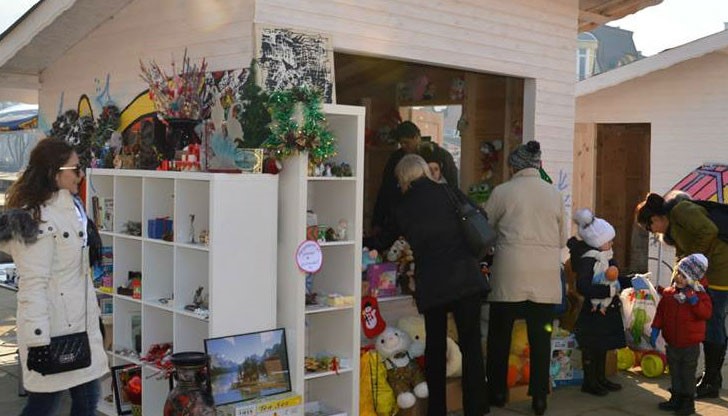 В момента Кристиян е в Китай, където му се прилага първи курс на лечение