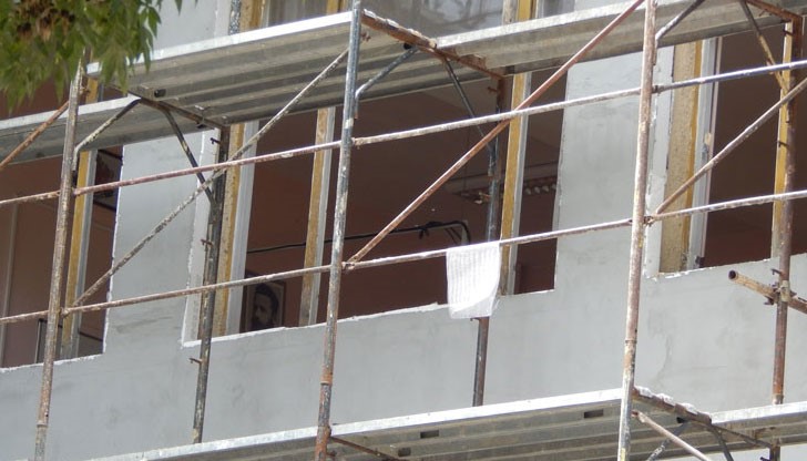 Средствата ще бъдат осигурени безвъзмездно, след като Министерството на образованието и науката сключи договор с Управляващия орган на Оперативната програма Средствата ще бъдат осигурени безвъзмездно, след като Министерството на образованието и науката сключи договор с Управляващия орган на Оперативната програма