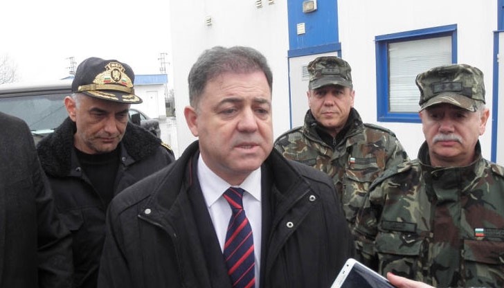 Министърът на отбраната в оставка Николай Ненчев е бил приет във Военномедицинска академия заради високо кръвно