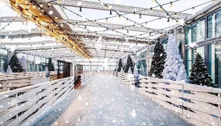 Тя се намира на 354 метра височина, на покрива на небостъргача "Око" в центъра на руската столица