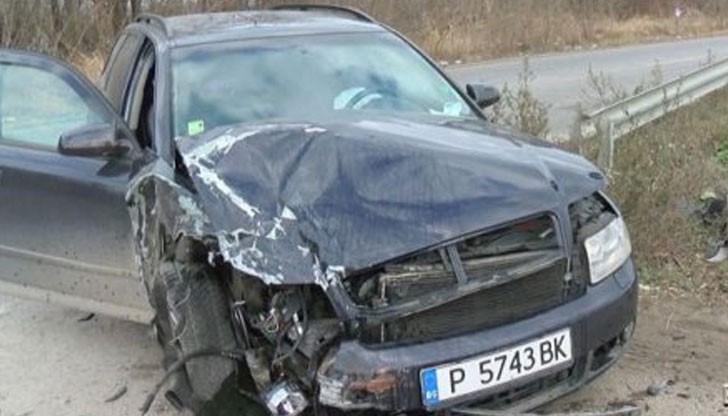 Румънски ТИР се удари челно в "Ауди"