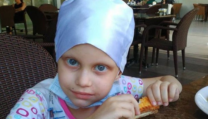 6-годишната синеока принцеса страда от злокачествен тумор в мозъка