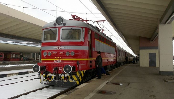 За празничните дни ще бъдат осигурени допълнителни вагони за влаковете За празничните дни ще бъдат осигурени допълнителни вагони за влаковете