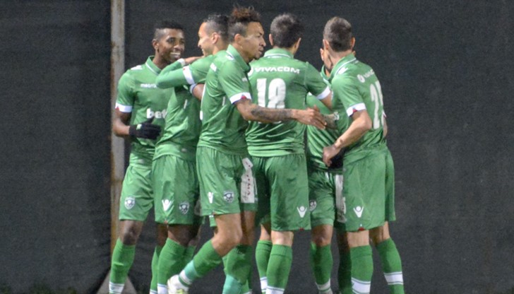 Гола вкара Върджил Мисиджан в 15-ата минута с глава след подаване отляво