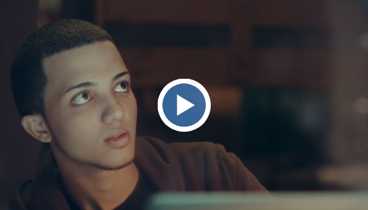 Очите на всички веднага светват от удоволствие и радост