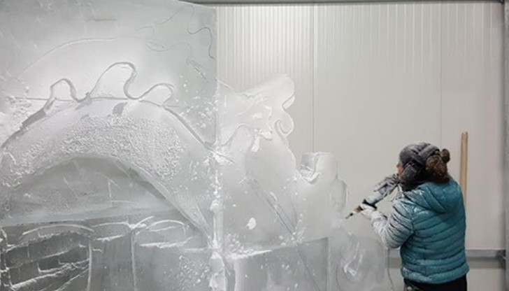 „Замръзналото кралство“ е темата на започналия в дунавския град традиционен „Русе айс фест 2016“