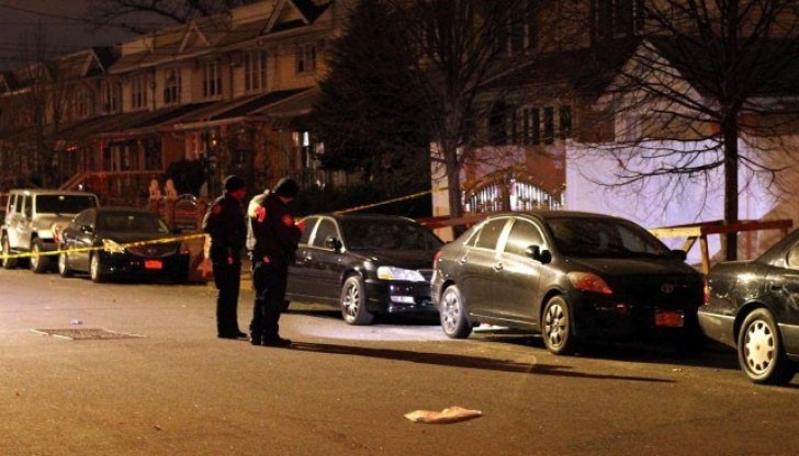 Мъжът пробол с нож съпругата си, а очевидец станал свидетел на опитите му да й отреже главата