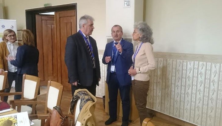 Областта е на първо място по обща стойност на средствата, които ще бъдат използвани за разрешаване на доказано съществени проблеми, а именно 3 милиона и 200 хиляди евро Областта е на първо място по обща стойност на средствата, които ще бъдат използвани за разрешаване на доказано съществени проблеми, а именно 3 милиона и 200 хиляди евро