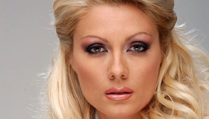 Повод за запора е интервю с жената на Юксел Кадриев, излъчено преди години в "Горещо"