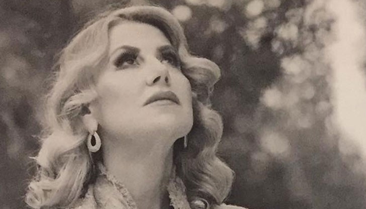 От дете не вярвам в нито една история, на която не съм била свидетел, с изключение на случаите, в които е разказана от човек на когото имам 100% доверие От дете не вярвам в нито една история, на която не съм била свидетел, с изключение на случаите, в които е разказана от човек на когото имам 100% доверие