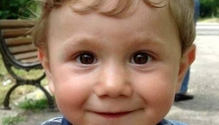 Варненските болници си прехвърлят по абсурден начин детето, докато то умира Варненските болници си прехвърлят по абсурден начин детето, докато то умира