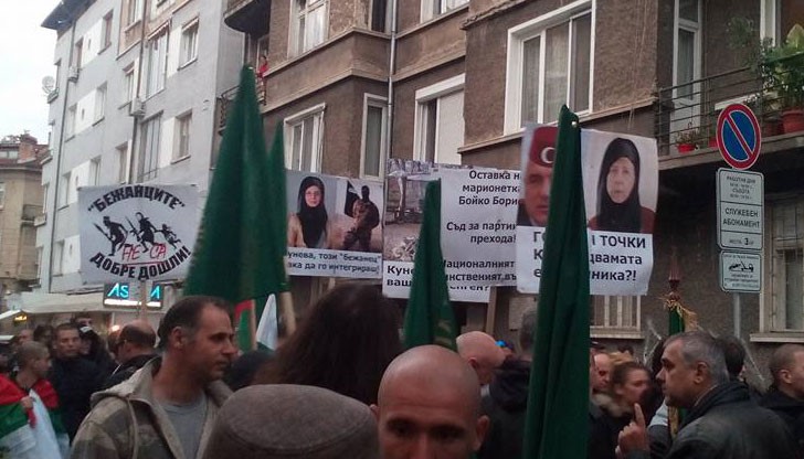 Бием афганистанците, защото обичат други европейци, но отвън ни плащат да ги задомим при себе си Бием афганистанците, защото обичат други европейци, но отвън ни плащат да ги задомим при себе си