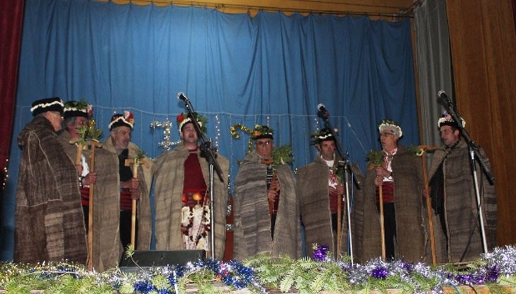 В концерта участваха талантливи изпълнители от Общински младежки дом Русе и местни самодейци