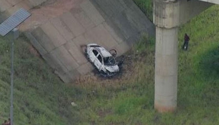 Намерен е в изгоряла бяла кола