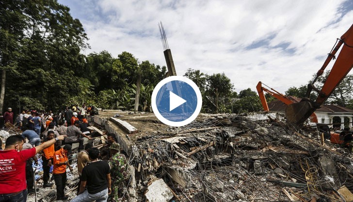 Трус от 6.4 по Рихтер взе жертви в Индонезия