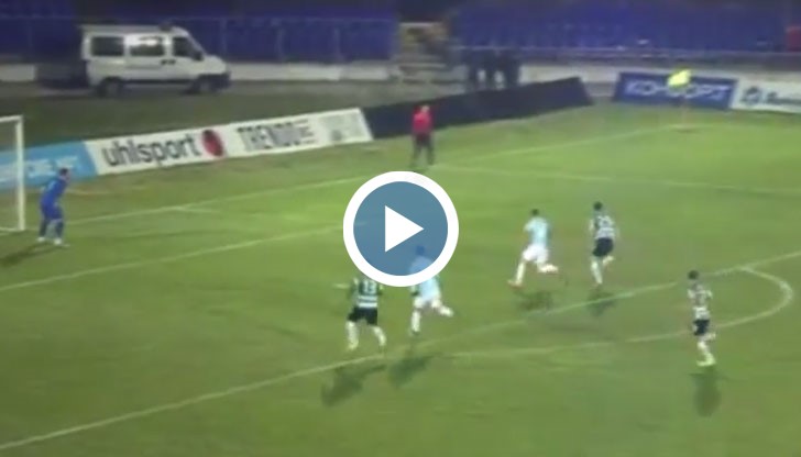 Съдията не обърна внимание на две поредни претенции за дузпа от страна на русенци