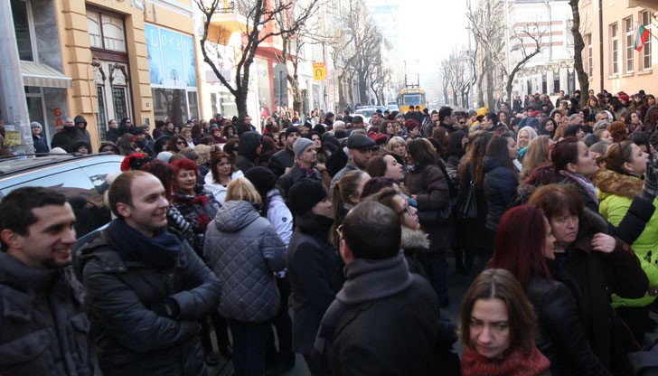 Причина за вълната от оставки, както и за протеста на съдиите, е натовареността в Софийския районен съд и липсата на адекватни мерки за подобряване на ситуацията
