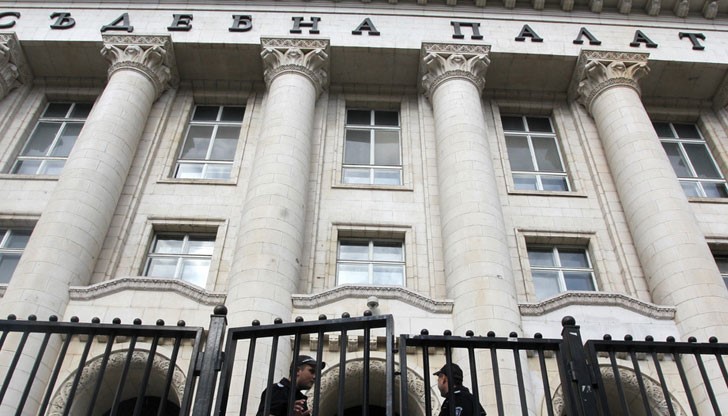 Сигналът е подаден около 15.30 часа този следобед Сигналът е подаден около 15.30 часа този следобед