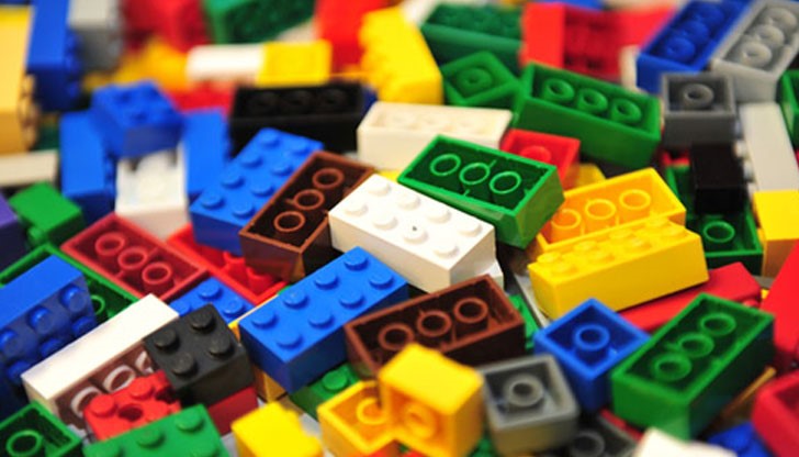 Искам да Ви попитам, г-н Оле, Вие събирали ли сте от пода 5 вида комплекта Лего, ей така – разбъркани, всеки от които за по 120 лева?