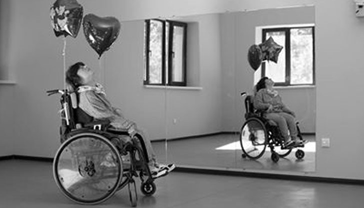 Боец е моето смело момиче - като оловно войниче! Боец е моето смело момиче - като оловно войниче!