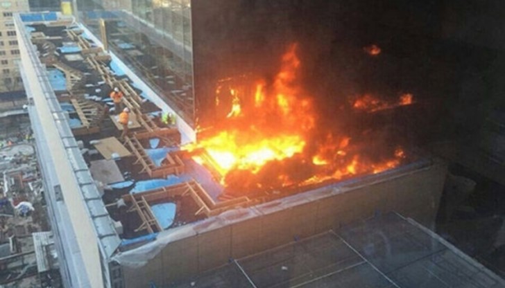 Огромен пожар бушува в една от най-големите болници в Ню Йорк