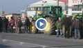 Гръцки фермери направиха пробив на границата с България
