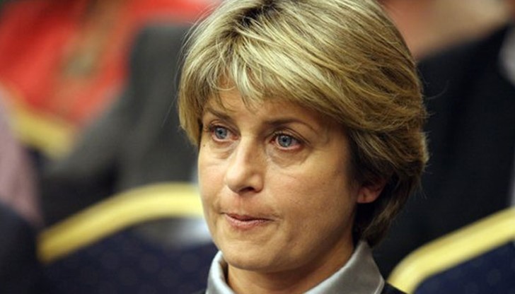 Весела Лечева се надява политиците вече да говорят с други изразни средства