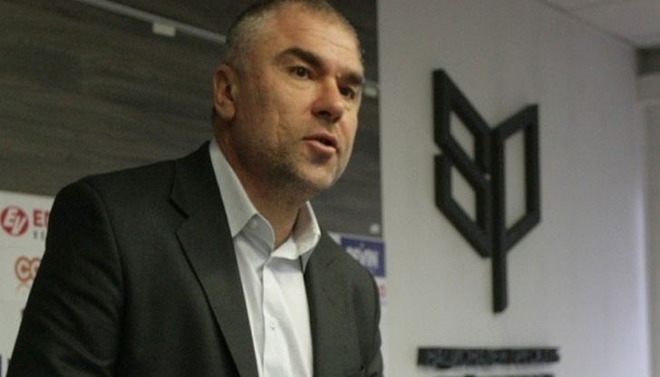 Марешки е обвинен за изнудване на собственик на варненска пицария и за нанасяне на лека телесна повреда на общински съветник Марешки е обвинен за изнудване на собственик на варненска пицария и за нанасяне на лека телесна повреда на общински съветник