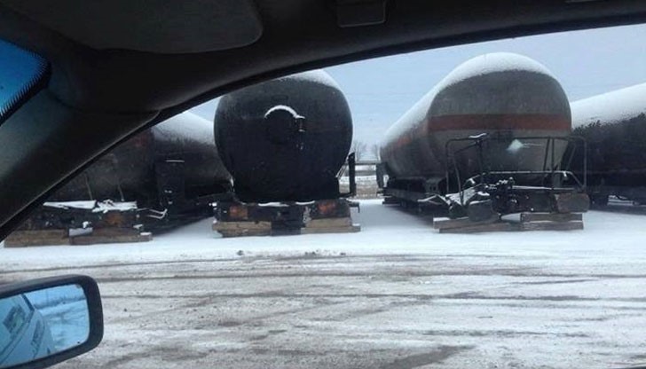 От фирмата обясняват, че цистерните представляват метален скрап, "противно на всички опити в някои медии и социални мрежи за манипулация на общественото мнение и създаване на напрежение и негативни усещания"