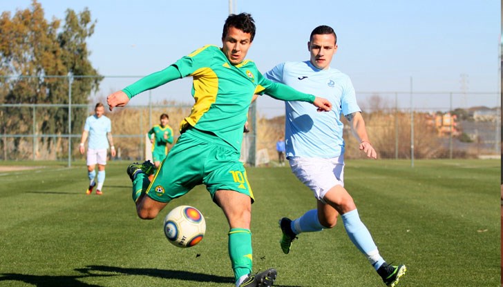 Драконите не издържаха в последните 10 минути и допуснаха два гола от дузпа и фаул