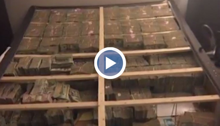 Парите са открити при разследване на телефонни измами