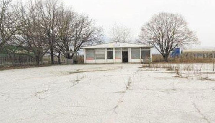 Мястото, където ще се строи бъдещият мегапаркинг, е на 90 м от къщите на село Кулата Мястото, където ще се строи бъдещият мегапаркинг, е на 90 м от къщите на село Кулата