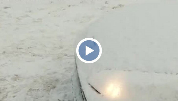 Как да отворим замръзналата врата на автомобила, без да счупим дръжката