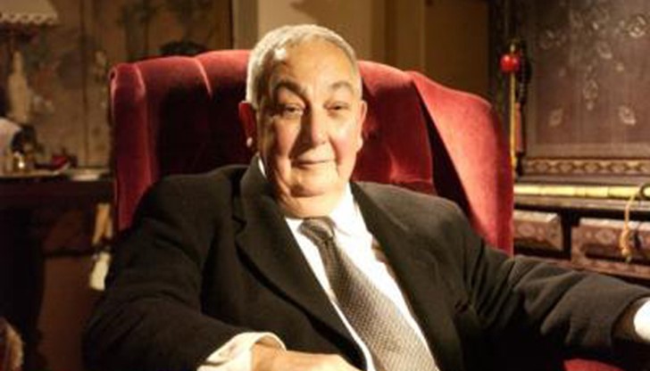 Осман Баязид Османоглу е починал в петък на 92-годишна възраст в Ню Йорк