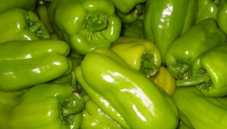 У нас са засечени опасни турски лимони и червени чушки У нас са засечени опасни турски лимони и червени чушки