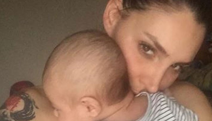 Златка сподели снимка с малкия Миро