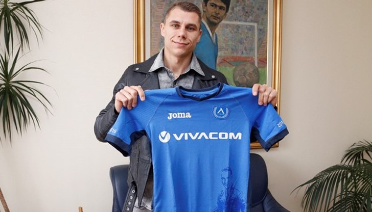 Той има 18 мача и четири гола с екипа на Дунав Русе през есенния дял от Първа професионална лига Той има 18 мача и четири гола с екипа на Дунав Русе през есенния дял от Първа професионална лига