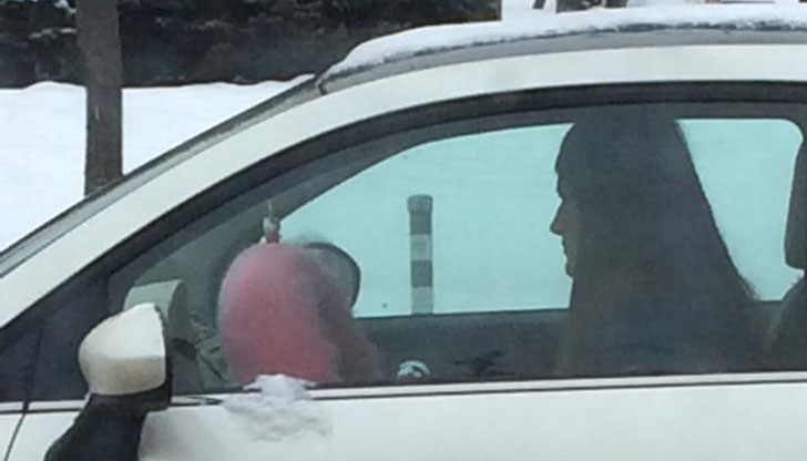 Когато ти е студен волана в колата, а въображението ти работи на бързи обороти!