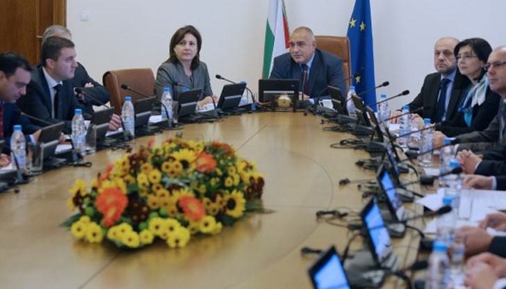 Защо най-важното постановление на МС е публикувано в извънреден брой на Държавен вестник дни преди края на 2016 година? Защо най-важното постановление на МС е публикувано в извънреден брой на Държавен вестник дни преди края на 2016 година?