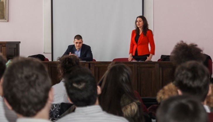 Мероприятието, което се проведе на 27 януари 2017 г. в рамките на един учебен час, е част от съвместната инициатива на Висшия съдебен съвет и Министерство на образованието и науката