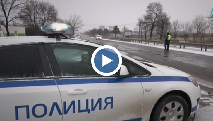 Стотици шофьори бяха принудени да променят плановете си, заради затворени пътища. Някои изпаднаха в безизходица