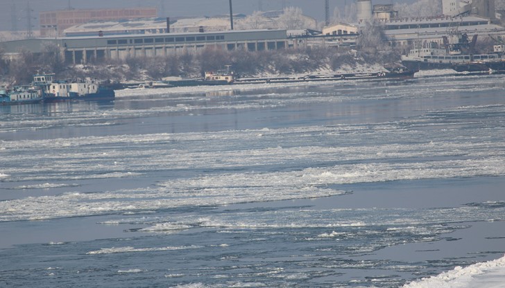 Продължава ледохода на река Дунав