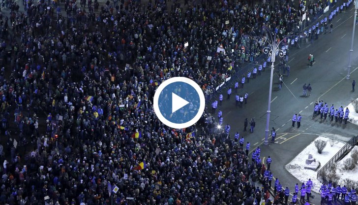 Според протестиращите това ще помогне на корумпирани политици да избегнат наказание