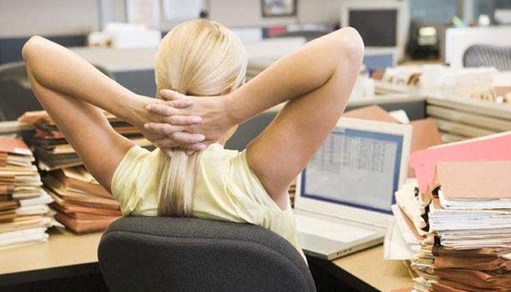 Учени констатираха, че клетките в човешкия организъм стареят по-бързо при обездвижване и при седнало положение