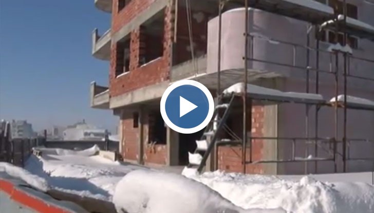 Друг се бори за живота си в болницата