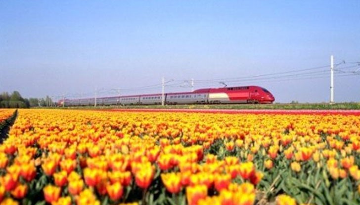 Всички влакове в Холандия вече се движат с ток, който се произвежда от ветрогенератори
