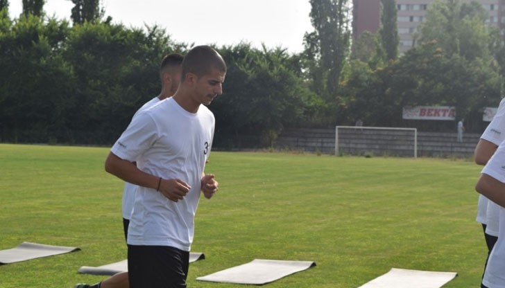 Ръководството на Дунав (Русе) ще се опита да привлече бившия играч на Левски Симеон Райков Ръководството на Дунав (Русе) ще се опита да привлече бившия играч на Левски Симеон Райков