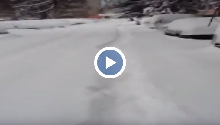 Сняг да ти види окото в квартал "Възраждане"